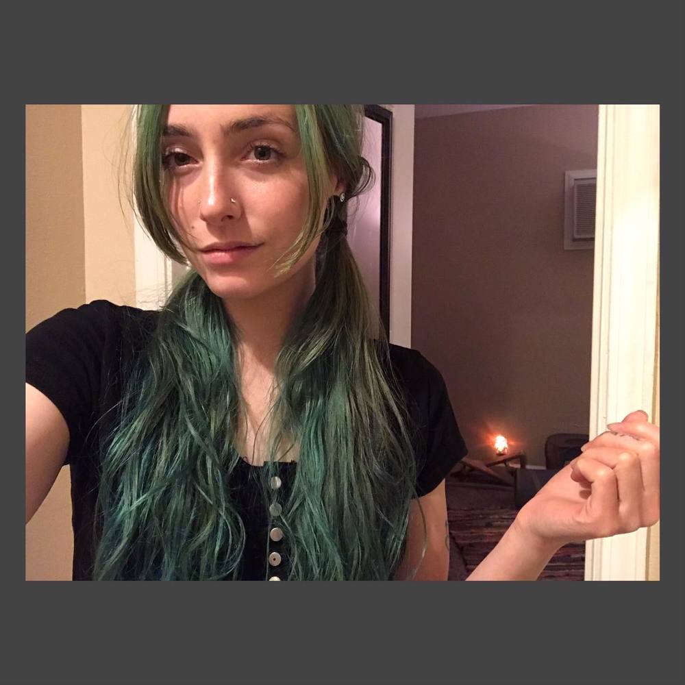 Meet your Posher, Brittney
